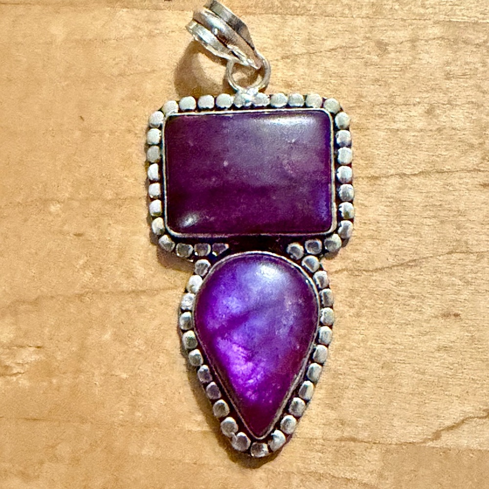 Elegant Purple Labradorite Pendant Necklace
